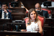 Fernanda Raverta cuestionó a Montenegro: “Mar del Plata no es un Plan B”