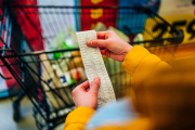 El consumo masivo se contrajo en septiembre