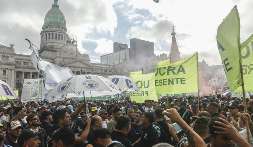 Marcha sí, paro no: la CGT define su estrategia para hacerle frente a la reforma laboral