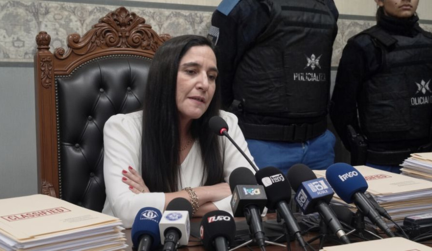 Betina Lacki usa la causa Chocolate para evitar que su cuñado vaya a la cárcel